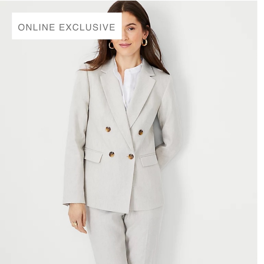 The Petite Tailored Double Breasted Long Blazer In Linen Blend